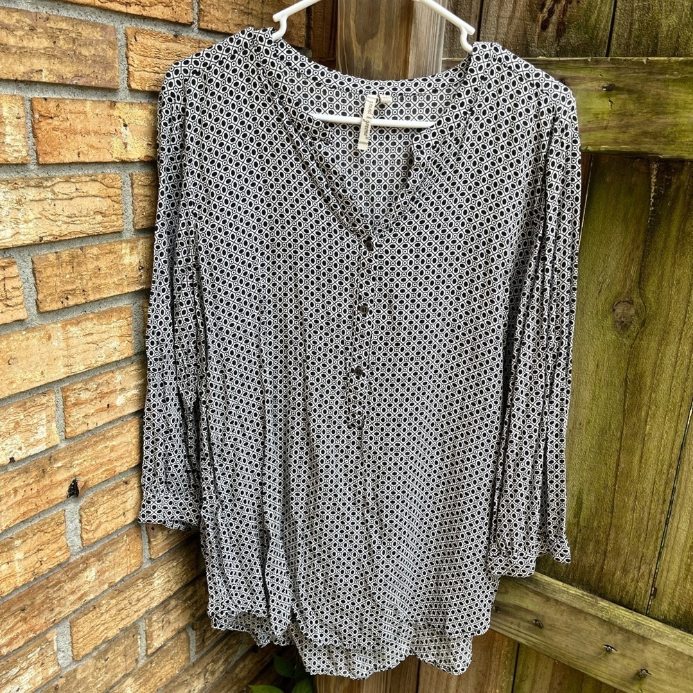 Grand & Greene Black and White Relaxed Blouse with Mandarin Collar